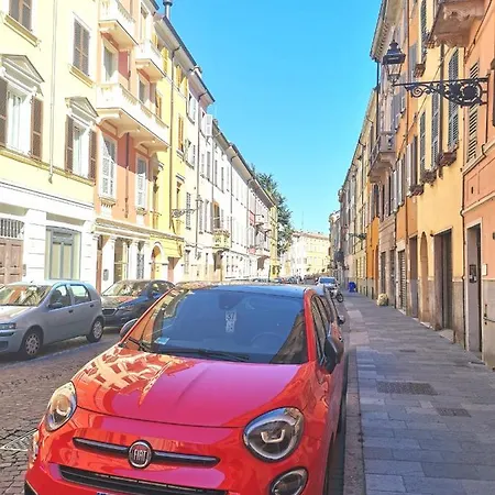 Apartment La Maison Borgo Antico I I I Free Privat Parking Parma